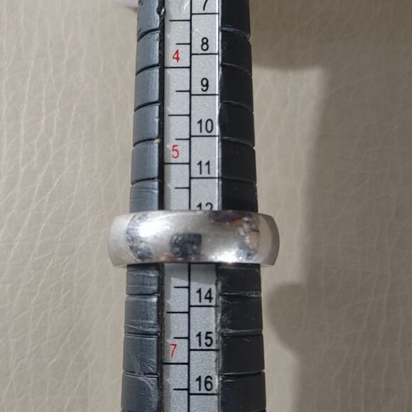 Wedding Band Ring Size 6 Stainless Steel Comfort Fit Polished Finish - Picture 2 of 8